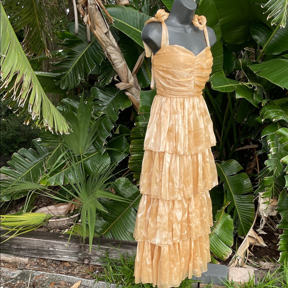 Lulu’s gold ruffled organza Radiant arrival maxi dress - Picture 3 of 7